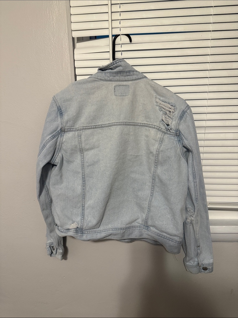 American Eagle Outfitters Light Blue Distressed Denim Jacket